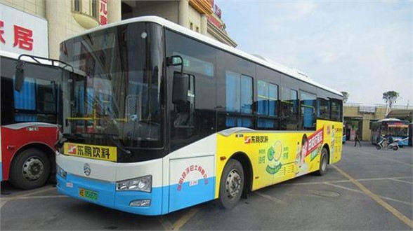公交車身及車內(nèi)廣告火爆招租，滿城跑的廣告靜待與您攜手共贏